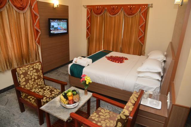 Sri Balaji Hotels Tiruchengodu 외부 사진