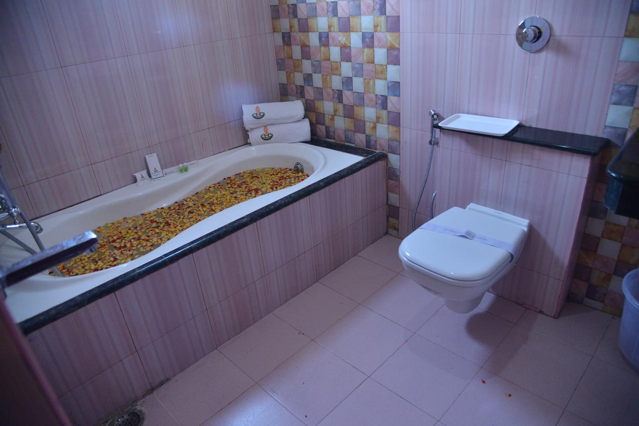 Sri Balaji Hotels Tiruchengodu 외부 사진