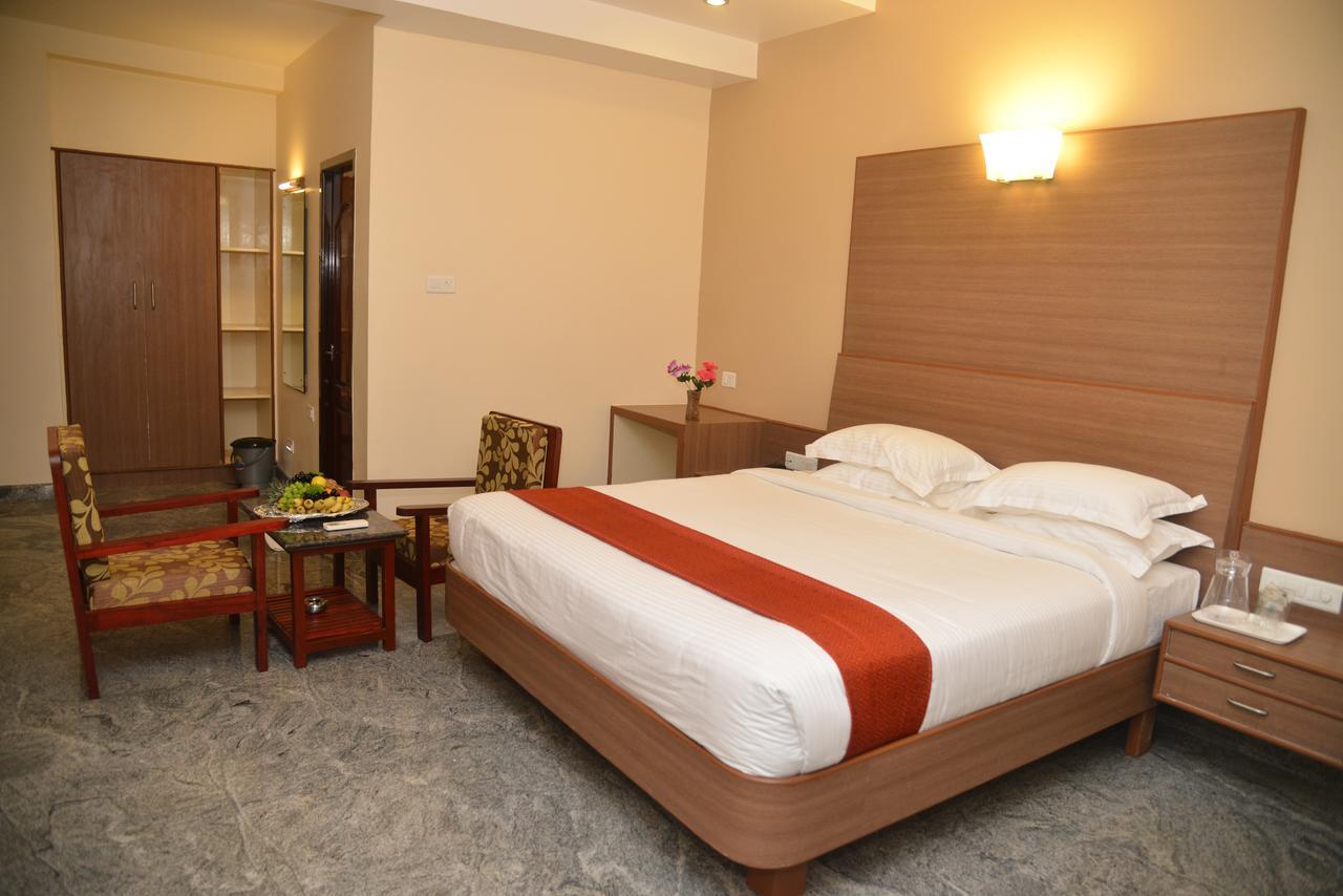 Sri Balaji Hotels Tiruchengodu 외부 사진