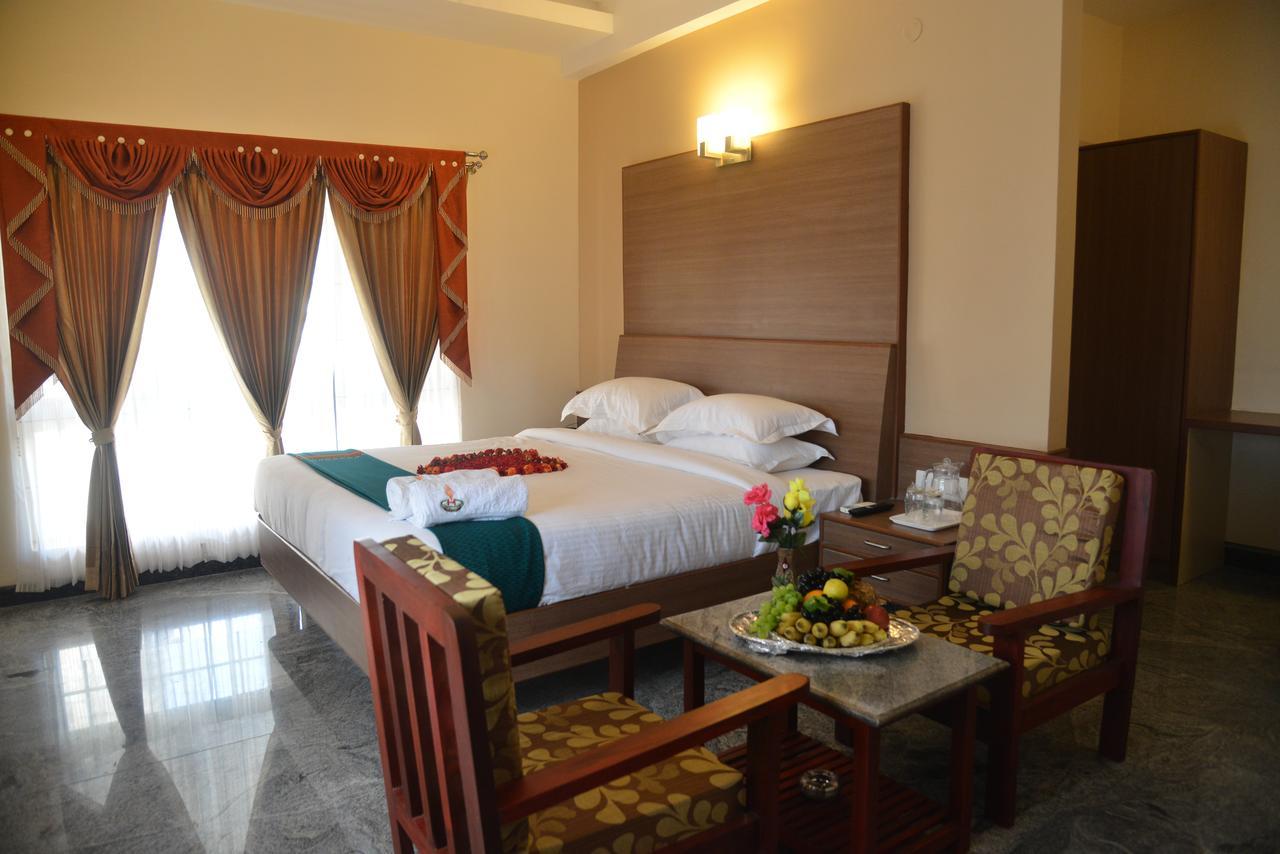 Sri Balaji Hotels Tiruchengodu 외부 사진