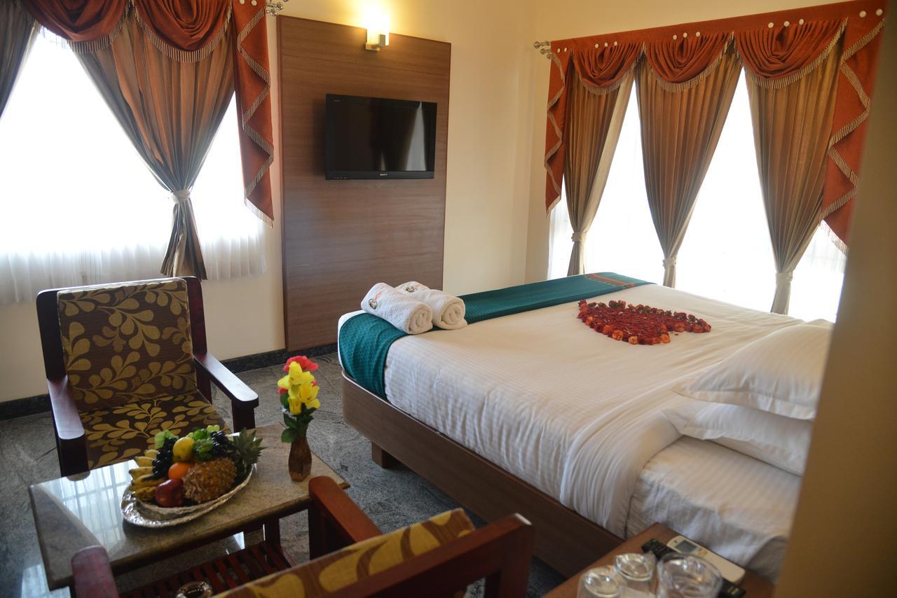 Sri Balaji Hotels Tiruchengodu 외부 사진
